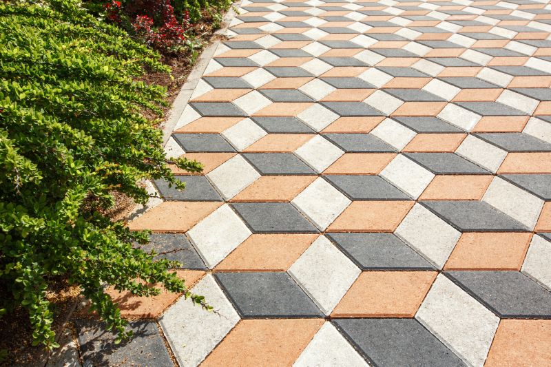 Multi-colored paver arrangement